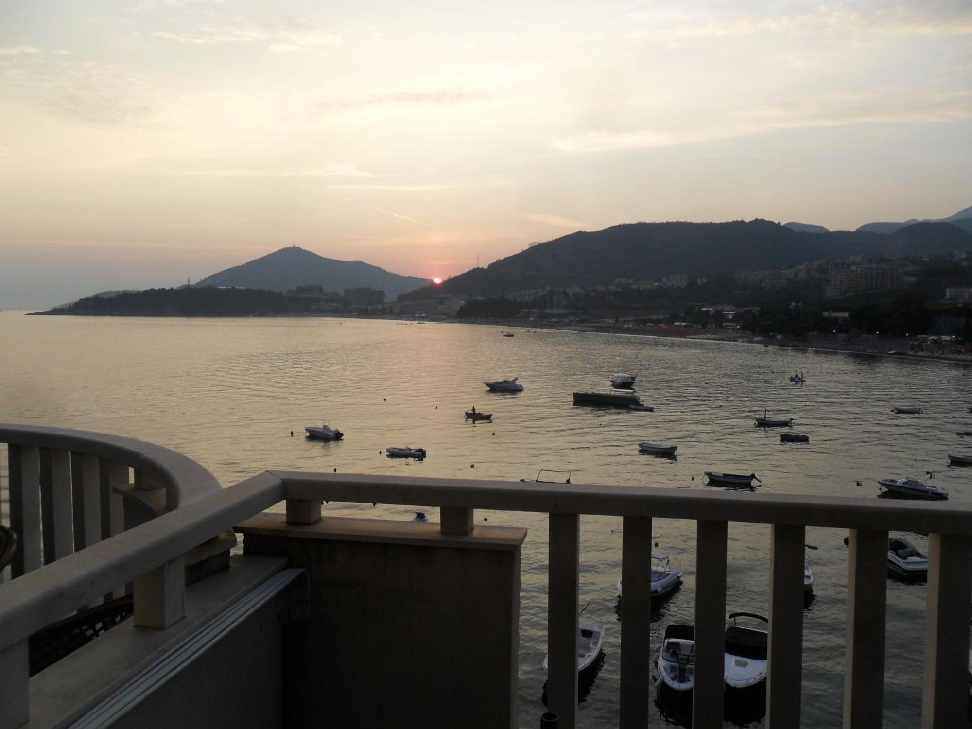 Apartments Paradiso Budva Buitenkant foto